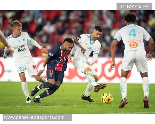 威斯特曼与米内罗竞技的激烈对决揭示足球战术与团队精神的较量